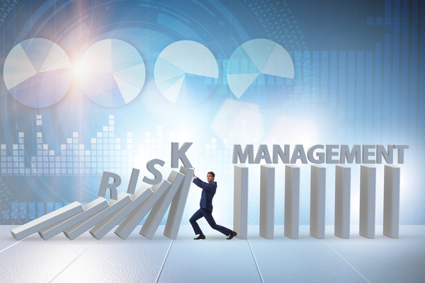 Businessman drawing on virtual screen. investment management concept.